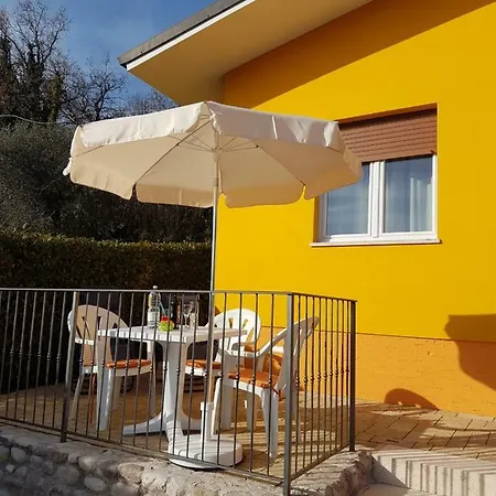 Apartamento N. 2 Sole E Luna *
